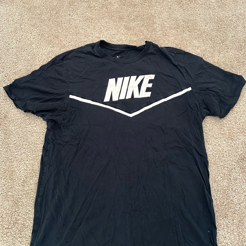 Nike Men's Black T-Shirt
